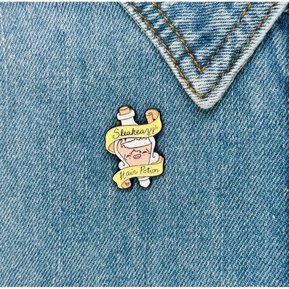 ⭐Oz Enamel Pin Children's Creative Cartoon Cute Magic Potion Bottle Brosh Yellow - Picture 1 of 6